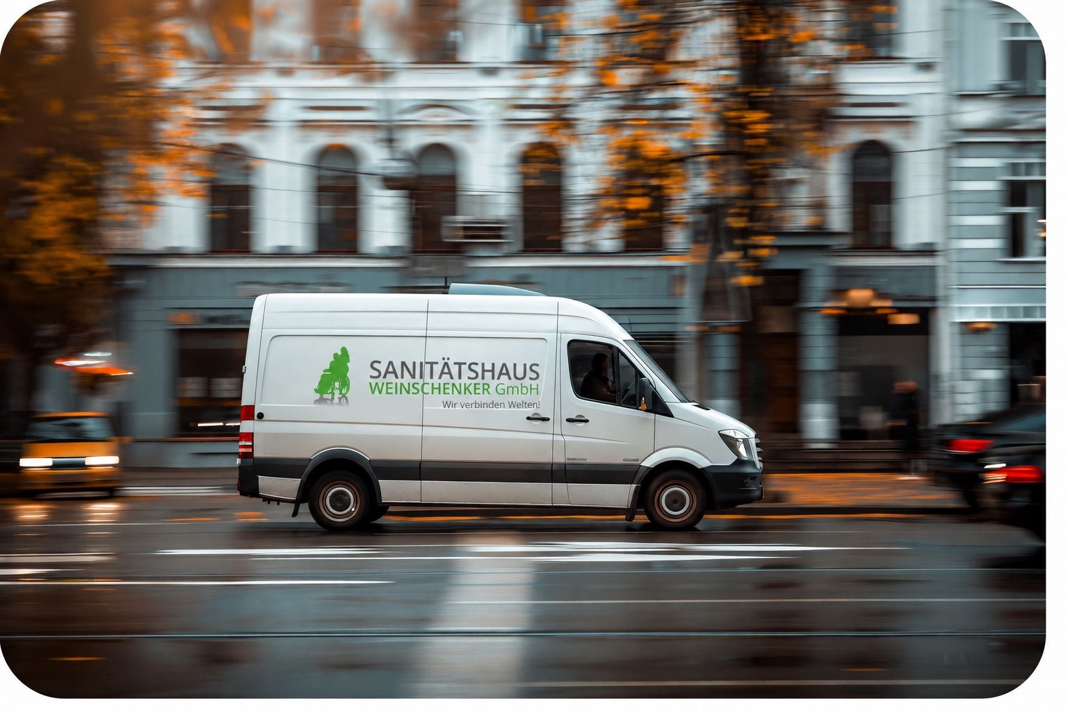 Servicefahrzeug des Sanitätshauses Weinschenker Servicefahrzeug des Sanitätshauses Weinschenker in Fahrt